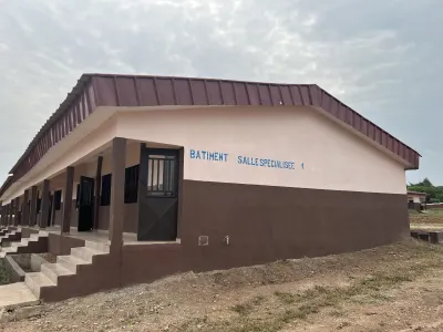 Cérémonie de remise des ouvrages du Collège Moderne Safloue Djanhan — Photo 7
