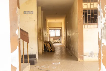 État des bâtiments du Campus 1 de Bouaké – Programme 2025 de réhabilitation des universités et cités universitaires — Photo 3
